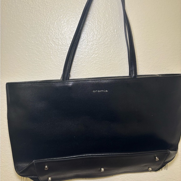 Elegant Black and White Patterned Tote - Picture 6 of 7